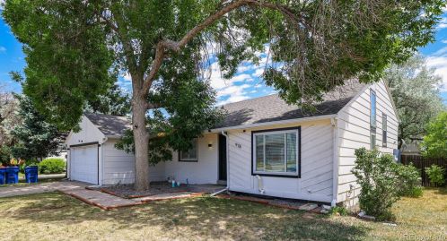 978 Salida St, Denver CO  80017-3205 exterior