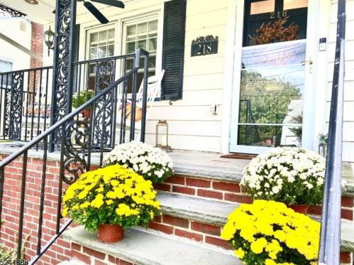 218 Sailer St, Cranford, NJ 07016-2547