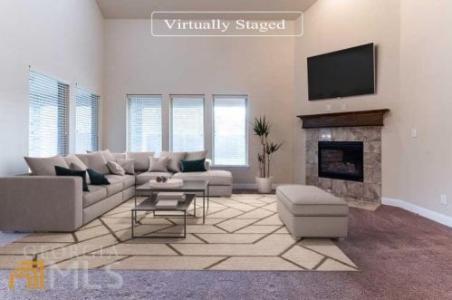 2279 Carver Cir, Atlanta GA  30314-2556 exterior