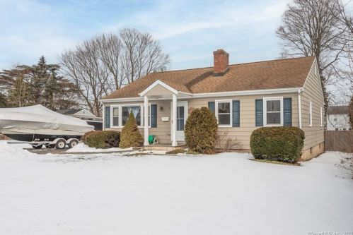 9 Fern St, Norwalk, CT 06854-4009