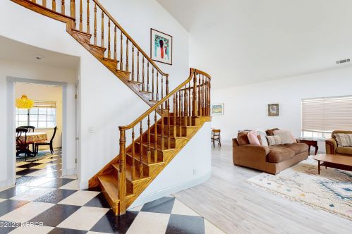 2418 Sandpiper Dr, Santa Maria CA  93455-1521 exterior