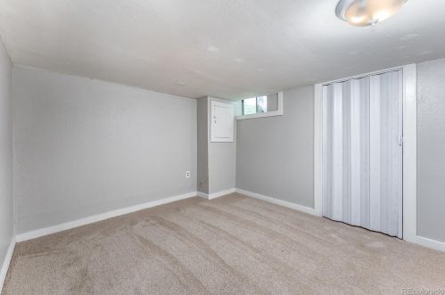 8242 Tamarac St, Englewood CO 80112-3233 exterior