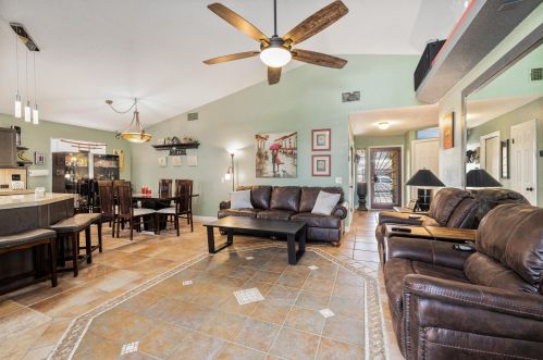 53425 Avenida Mendoza, La Quinta, CA 92253-5404