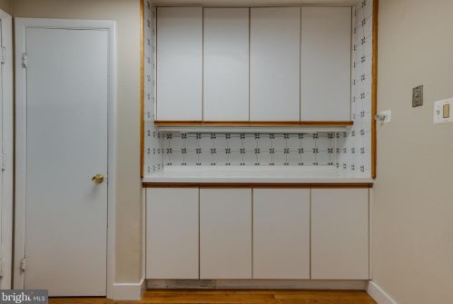 5623 Queensberry Ave, Springfield VA  22151-2711 exterior