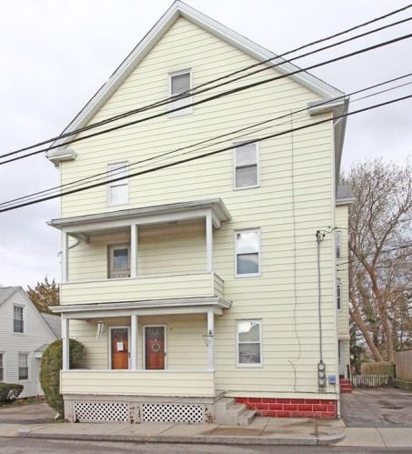 9 Barney St, Warren, RI 02885-2501