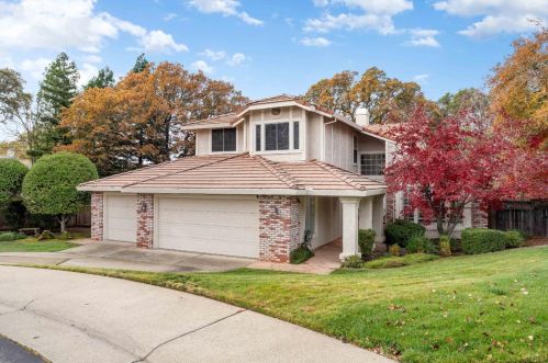 105 Strouse Ct, Folsom, CA 95630-2236