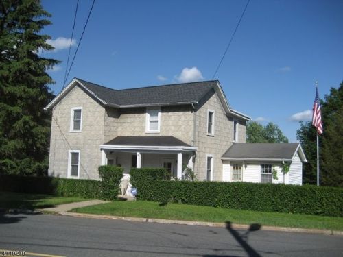 8 Millbrook Ave, Dover, NJ 07801-5345