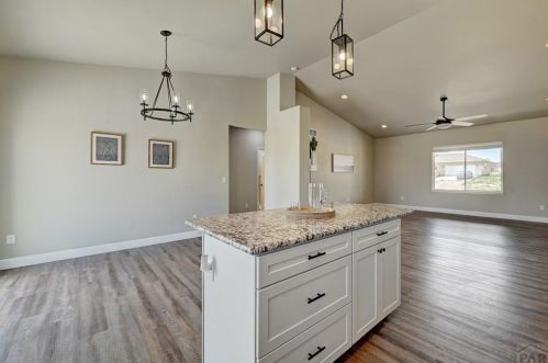 1518 Ithaca Dr, Pueblo CO  81007-2348 exterior