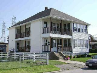 68 Campbell St, Pawtucket, RI 02861-4035