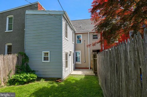 317 Walnut St, Lancaster PA  17602-2451 exterior