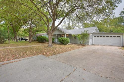 2005 Main St, Georgetown, TX 78626-7929