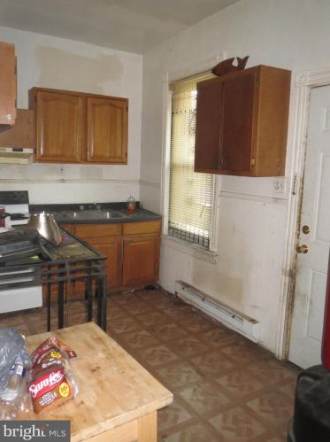 5130 11 St, Philadelphia PA 19147-1901 exterior