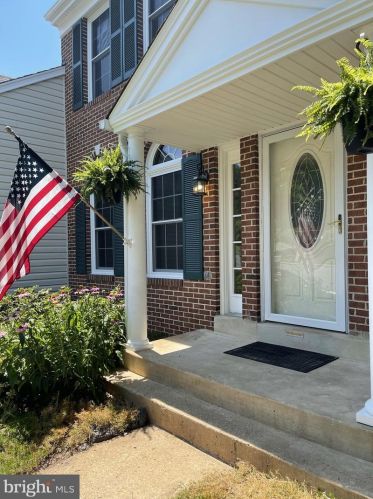 3711 Wertz Dr, Woodbridge, VA 22193-1080