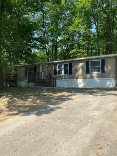 5 New Yorker Dr, Allenstown, NH 03275-2224
