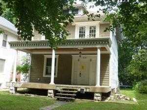 838 Glenwood Ave, Springfield IL  62704-2453 exterior