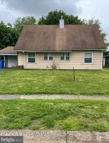 36 Sussex Dr, Willingboro, NJ 08046-1430