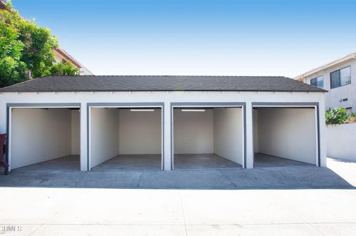 221 Isabel St, Glendale CA  91207-1722 exterior