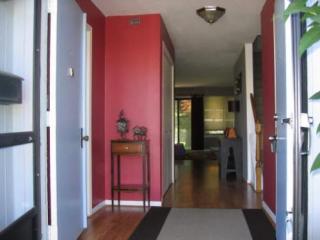 41 Cedarland Ct, Cromwell, CT 06416-1748