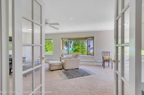 400 Parkview Ave, Tinton Falls NJ 07712-4732 exterior