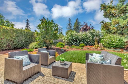 1888 Farndon Ave, Los Altos CA 94024-6948 exterior