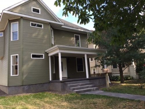1320 Whittier Ave, Springfield, IL 62704-3743