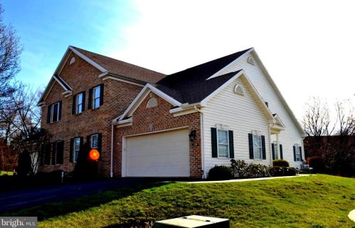370 Schaffner Dr, Harrisburg, PA 17112-8932