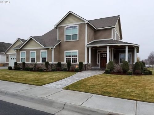 860 8th St, Hermiston, OR 97838-9400