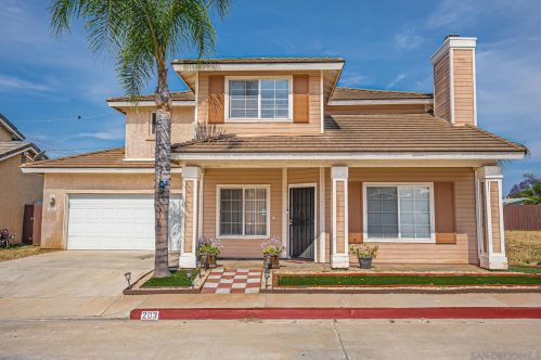 203 Lorraine Ln, El Cajon, CA 92019-6902