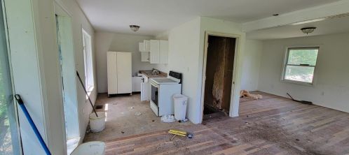 148 Timberlake Dr, Auburn, MO 63343-3302
