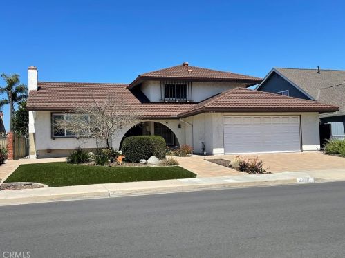 10091 Beverly Dr, Huntington Beach, CA 92646-5424