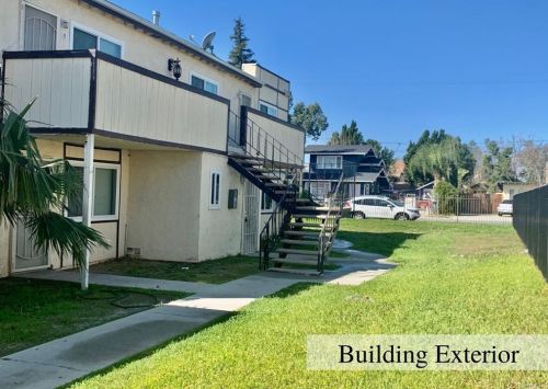 1043 Lilac Ave, Rialto, CA 92376-4007