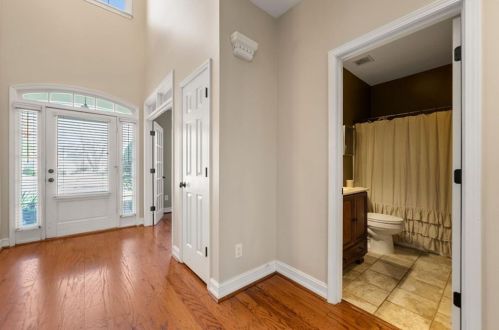 1075 Queensgate Dr, Smyrna GA  30082-6400 exterior