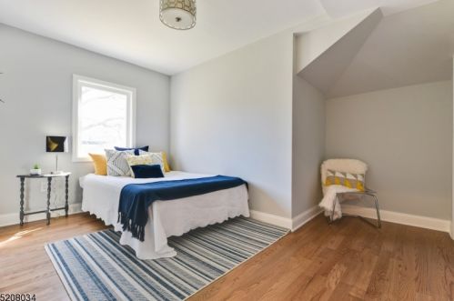 8 Suffolk Ave, Maplewood NJ  07040-1712 exterior