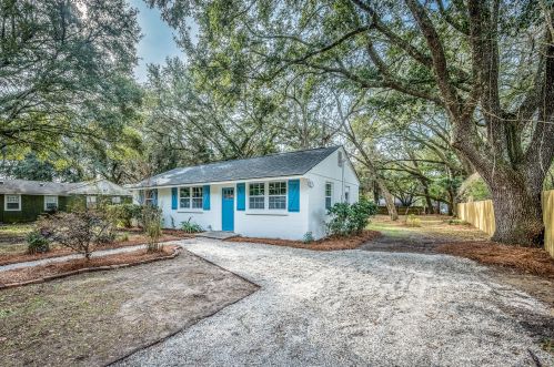 1556 Traywick Ave, Johns Island, SC 29455-8409