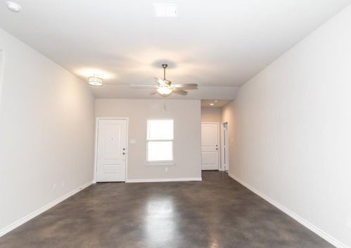 7316 Treaty Oaks Blvd, Granbury TX  76048 exterior