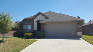 6932 Derbyshire Dr, Fort Worth TX  76137-6679 exterior