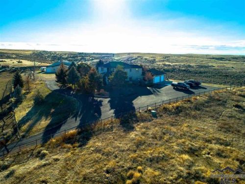8901 Bugle Boy Ln, Pearl, ID 83616-1436