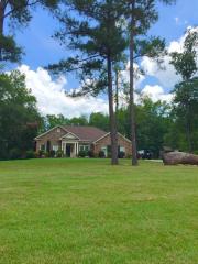 147 Walking Stick Dr, Ellerslie, GA 31807-6303