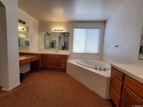 9464 Calico Trl, Riverside CA  92508-6836 exterior