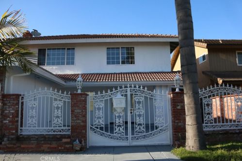 9801 Hibiscus Ave, Santa Ana, CA 92708-1516