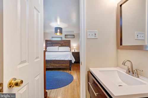 8634 Langport Dr, Springfield VA  exterior