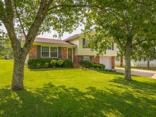 2302 Rodeo Dr, Chattanooga, TN 37421-2833
