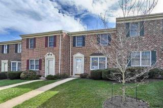 304 Chambers Rdg, York, PA 17402-8417