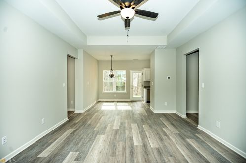 119 Jasmine Ln, Lagrange, GA 30241-8356