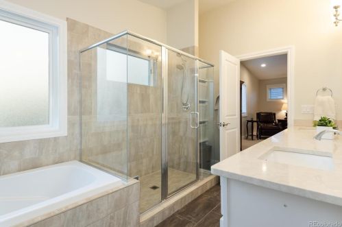 651 Dexter St, Denver CO  80220-5037 exterior