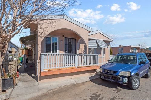723 Avenue, Lancaster, CA 93534-7428