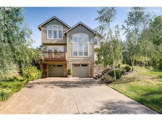 720 Graystone Pl, Dundee, OR 97115-8508
