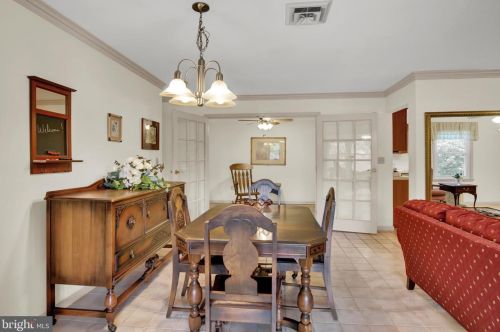 36 Cambridge Ct, Carlisle PA 17013-2733 exterior