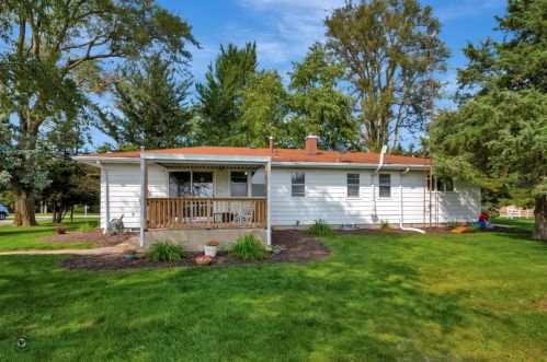 16351 Peotone Rd, Lorenzo, IL 60481-8985