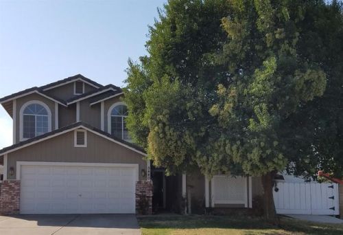 5440 Maximillian Dr, Salida, CA 95368-9260